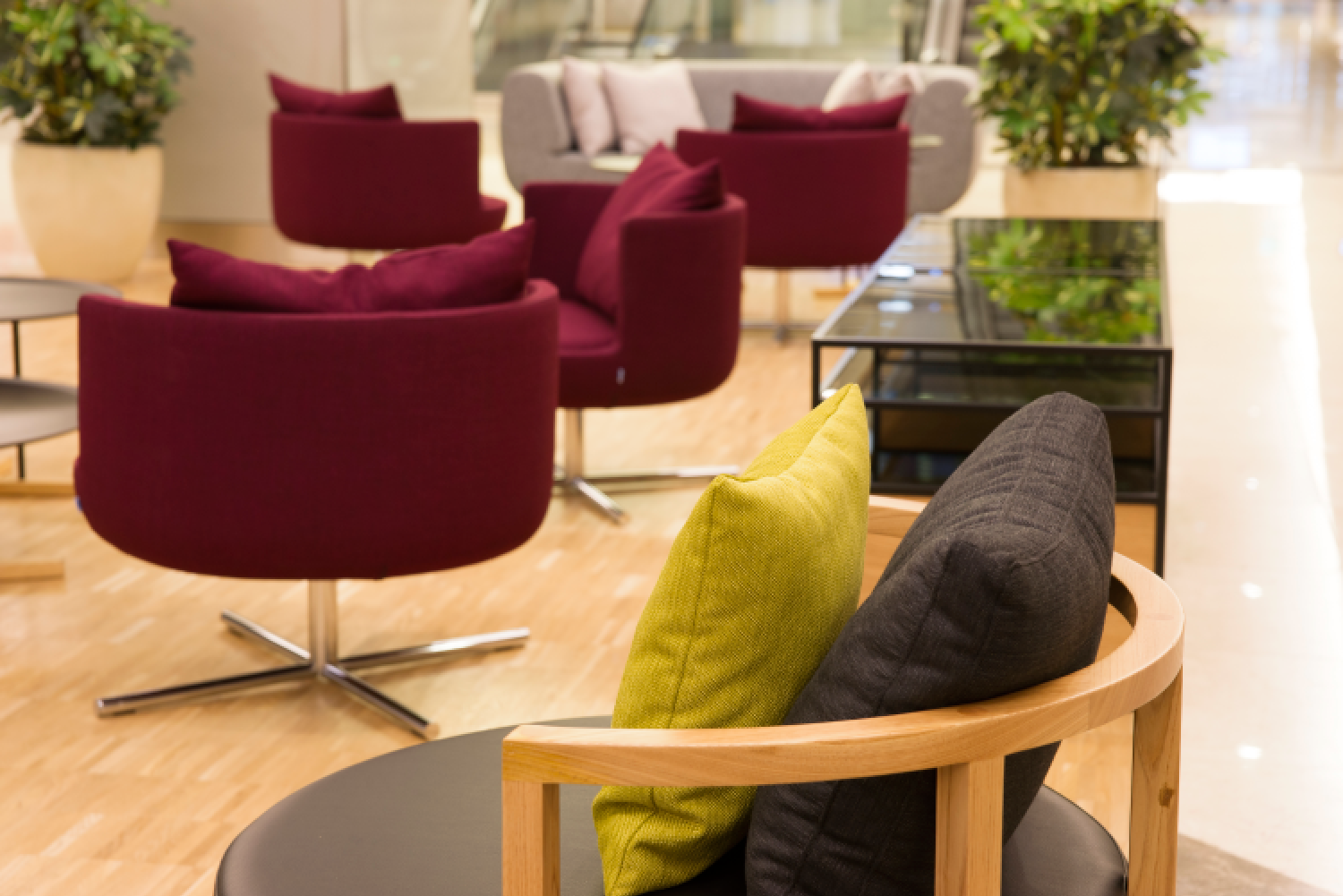 Modern lobby seating arrangement in sleek style
