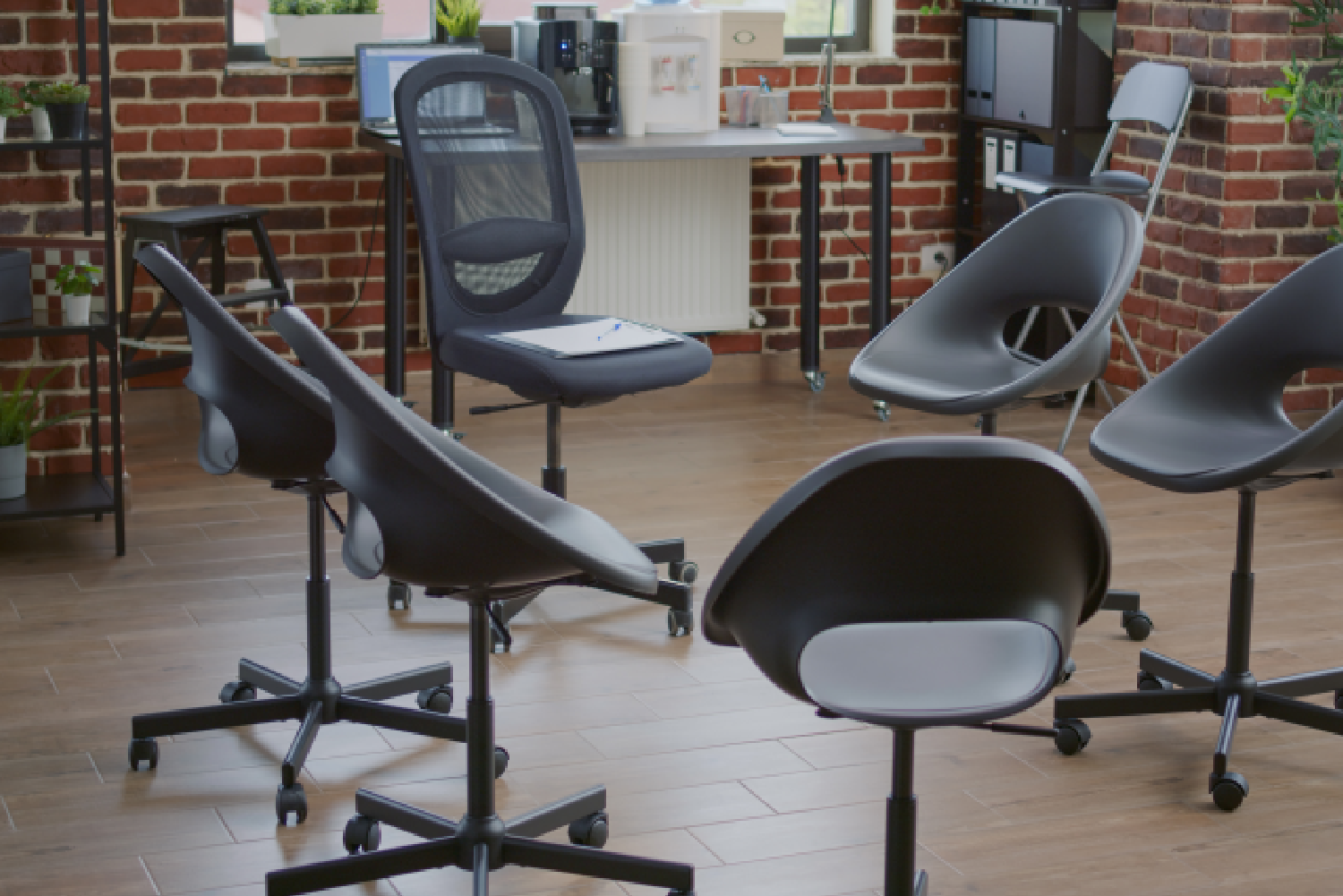 Modern modular workstation and ergonomic chair set
